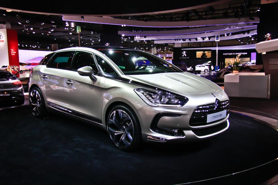  Citroen DS5 2012 года  (фото 55 из 182)